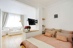 1 bedroom, iron/ironing board, WiFi, bed sheets - Champs Elysees - ARC DE Triomphe (Paris)