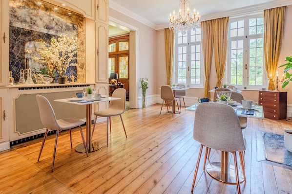 Petit déjeuner buffet compris tous les jours