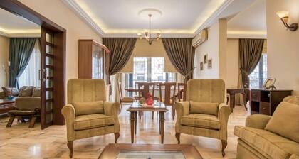 Entire rental unit is available to you hosted by Sarah in Badaro. Enjoy!