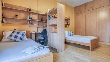 3 soveværelser, strygejern/strygebræt, Wi-Fi