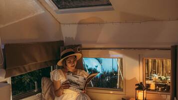 Romantic Studio Suite, Hill View | Individually decorated, desk, blackout curtains, free WiFi