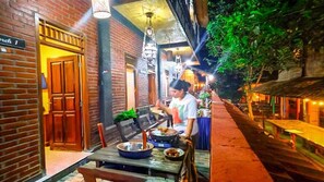 Superior Double Room | Terrace/patio - Desa Bahasa Syariah (Borobudur)
