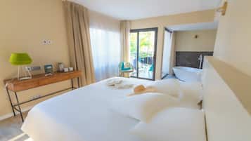 SUPÉRIEURE AVEC BAIGNOIRE | Premium bedding, minibar, in-room safe, blackout drapes