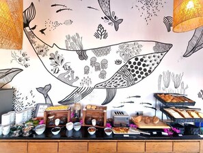 Desayuno buffet todos los días (con cargo)