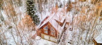 Cozy Basement Apartment & Executive Retreat