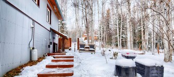 Cozy Basement Apartment & Executive Retreat