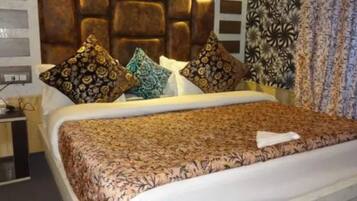 Deluxe Triple Room | Free WiFi, bed sheets