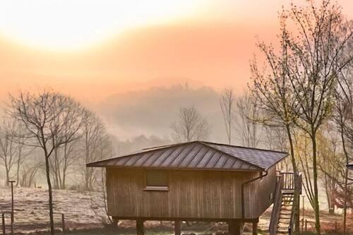 Casa sull'albero Comfort (Eichenhöhe) | Biancheria da letto ipoallergenica, postazione laptop, tende oscuranti