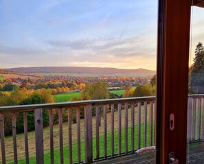 Tree House Confort, accessible aux personnes à mobilité réduite (Ahornhöhe) | Vue de la chambre