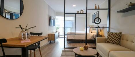 1 chambre, fer et planche Ă repasser, Wi-Fi, draps fournis