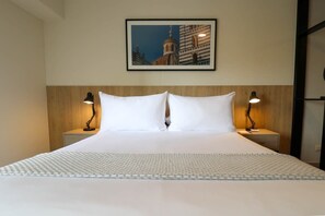 1 habitación, tabla de planchar con plancha, wifi y ropa de cama
