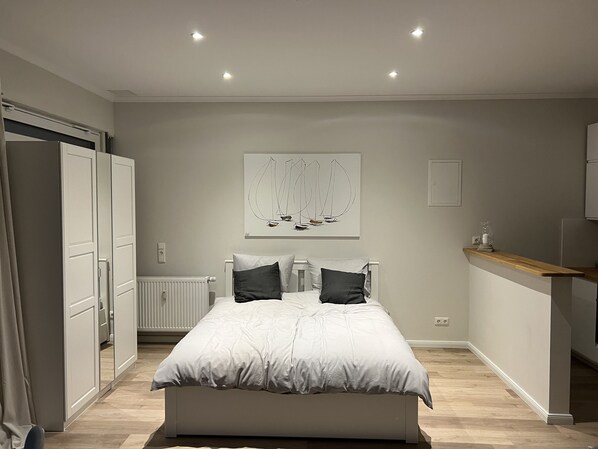 1 bedroom, free WiFi, bed sheets