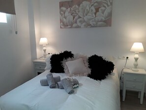 1 bedroom, iron/ironing board, travel cot, WiFi