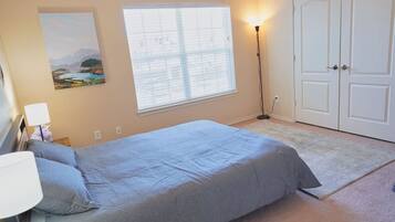 3 bedrooms, desk, iron/ironing board, WiFi