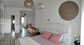 Couette en duvet d'oie, coffres-forts dans les chambres, bureau