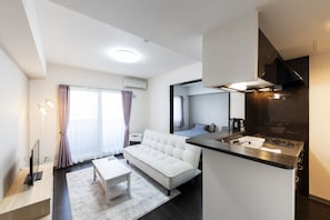 Basic Apartment | Living area