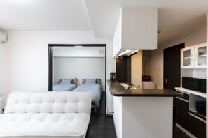 Basic Apartment | Living area