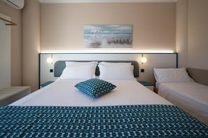 Executive Room, 1 Bedroom, Private Bathroom | In-room safe, desk, soundproofing, free WiFi - Hotel Sporting (Vasto)