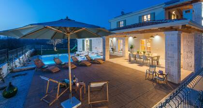 Villa Terra Magica, Perfekt für Familien. Whirlpool und Beheizter 40m2 Pool