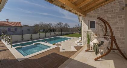 Villa Terra Magica, Perfekt fĂŒr Familien. Whirlpool und Beheizter 40m2 Pool