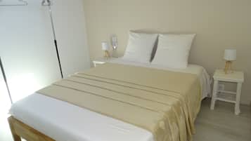 6 chambres, fer et planche à repasser, lit parapluie, Wi-Fi gratuit