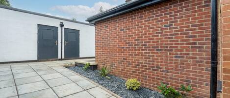 Apartment, 1 King Bed with Sofa bed | Exterior