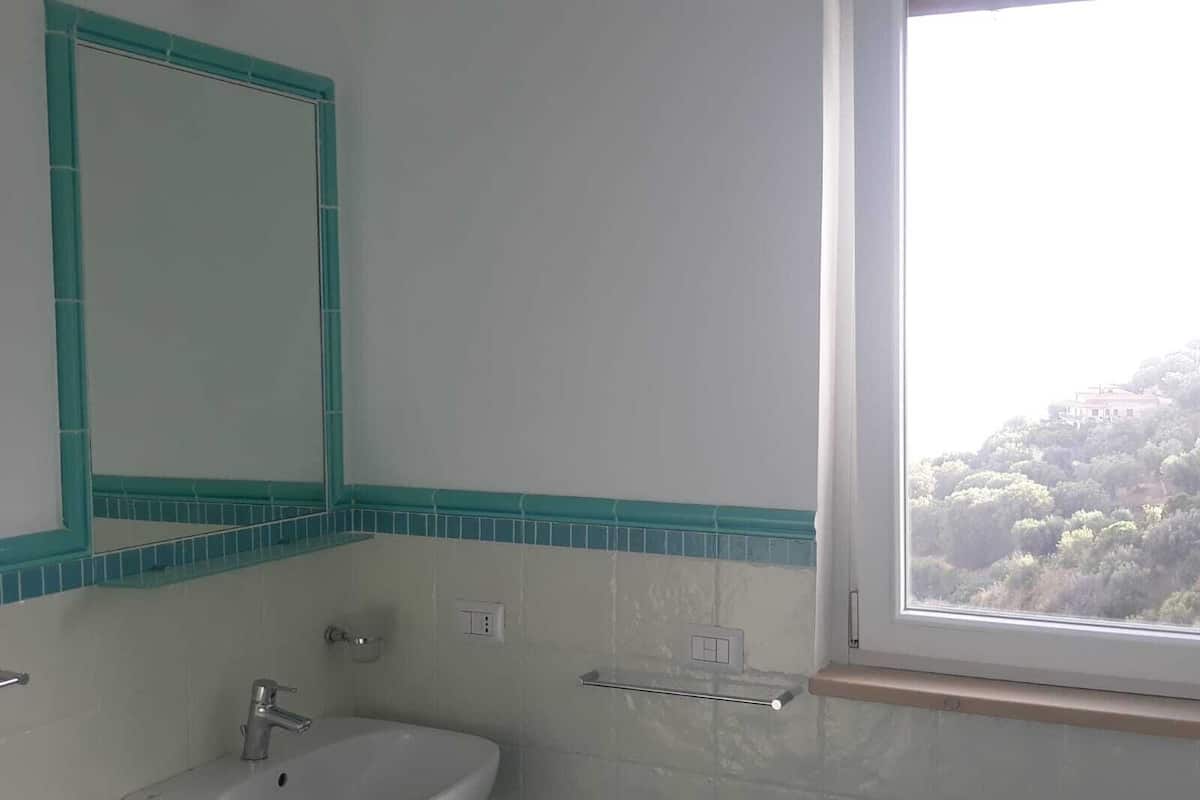 Panoramic-Studio | Badezimmer | Dusche, Regendusche, Bidet, Handtücher