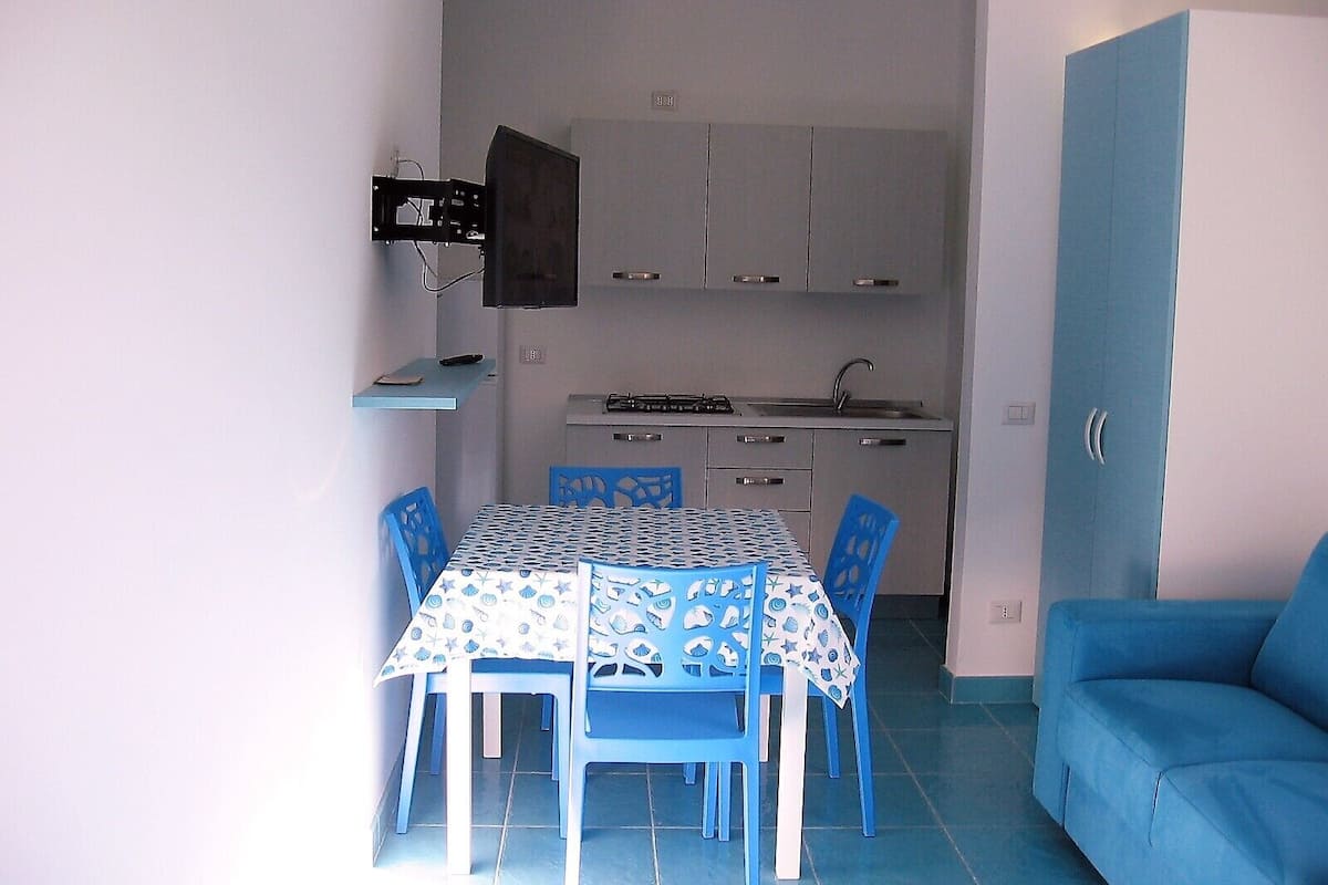 Panoramic-Studio | Eigene Küche | Großer Kühlschrank, Ofen, Herdplatte, Kochgeschirr/Geschirr/Besteck