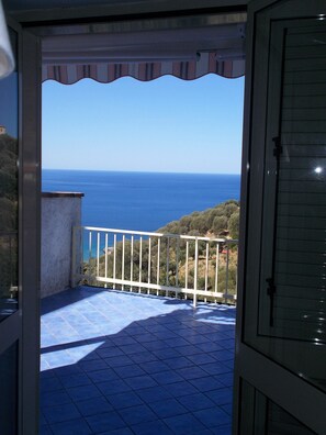 Basic Apartment, 2 Bedrooms, Sea View | Balcony view - I FIORI DI DONNA ESTER (Pisciotta)