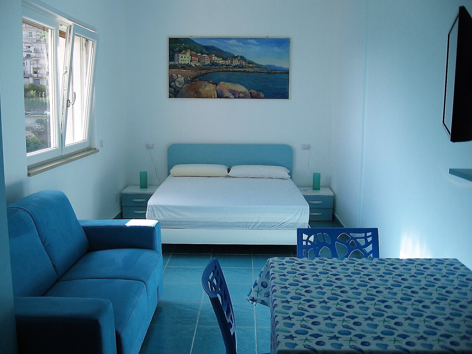 Comfort Apartment, 1 Double Bed with Sofa bed, Partial Sea View, Ground Floor | Living area | 24-inch LCD TV with digital channels