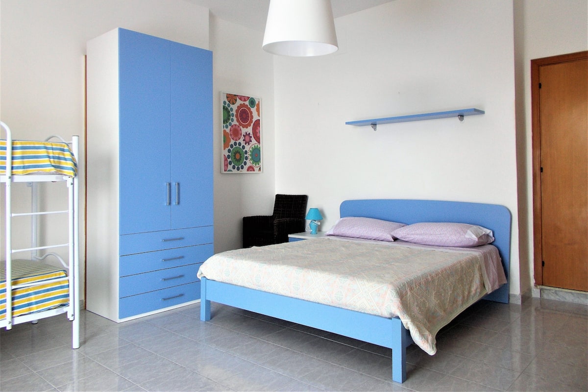 Basic-Studio, 1 Schlafzimmer, Meerblick | 1 Schlafzimmer, Allergikerbettwaren, Bügeleisen/Bügelbrett, Bettwäsche