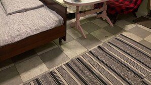 Habitación básica | Área de sala de estar