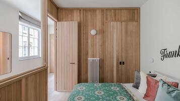 1 chambre, fer et planche Ă repasser, lit parapluie, Wi-Fi