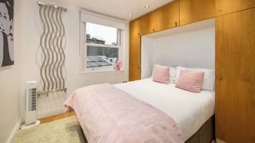 1 bedroom, iron/ironing board, travel crib, WiFi