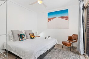 2 bedrooms, iron/ironing board, WiFi, bed sheets