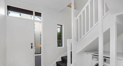 Halifax Muse Pet Friendly Townhouse