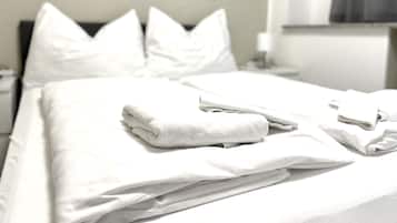 Comfort Double Room | Free WiFi, bed sheets