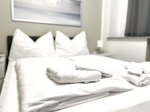 Comfort Double Room | Free WiFi, bed sheets - Pension Maier (Villach)