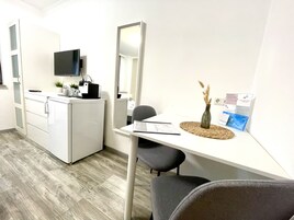 Comfort Double Room | Free WiFi, bed sheets