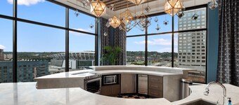 Cincinnati City Club Apartments by Airriva