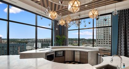 Cincinnati City Club Apartments by Airriva