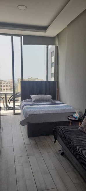 2 bedrooms, iron/ironing board, free WiFi, bed sheets - Loft in Dbayeh, Facing La Marina and Le Mall (Jounieh)