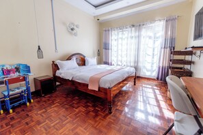 1 bedroom, iron/ironing board, free WiFi, bed sheets - Westlands Westgate Mall Shared Apartment (Nairobi)