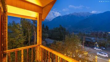 Deluxe Room | Free WiFi, bed sheets