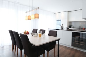 In-room dining - Nest - Lauriedstrasse 7 (Zug)