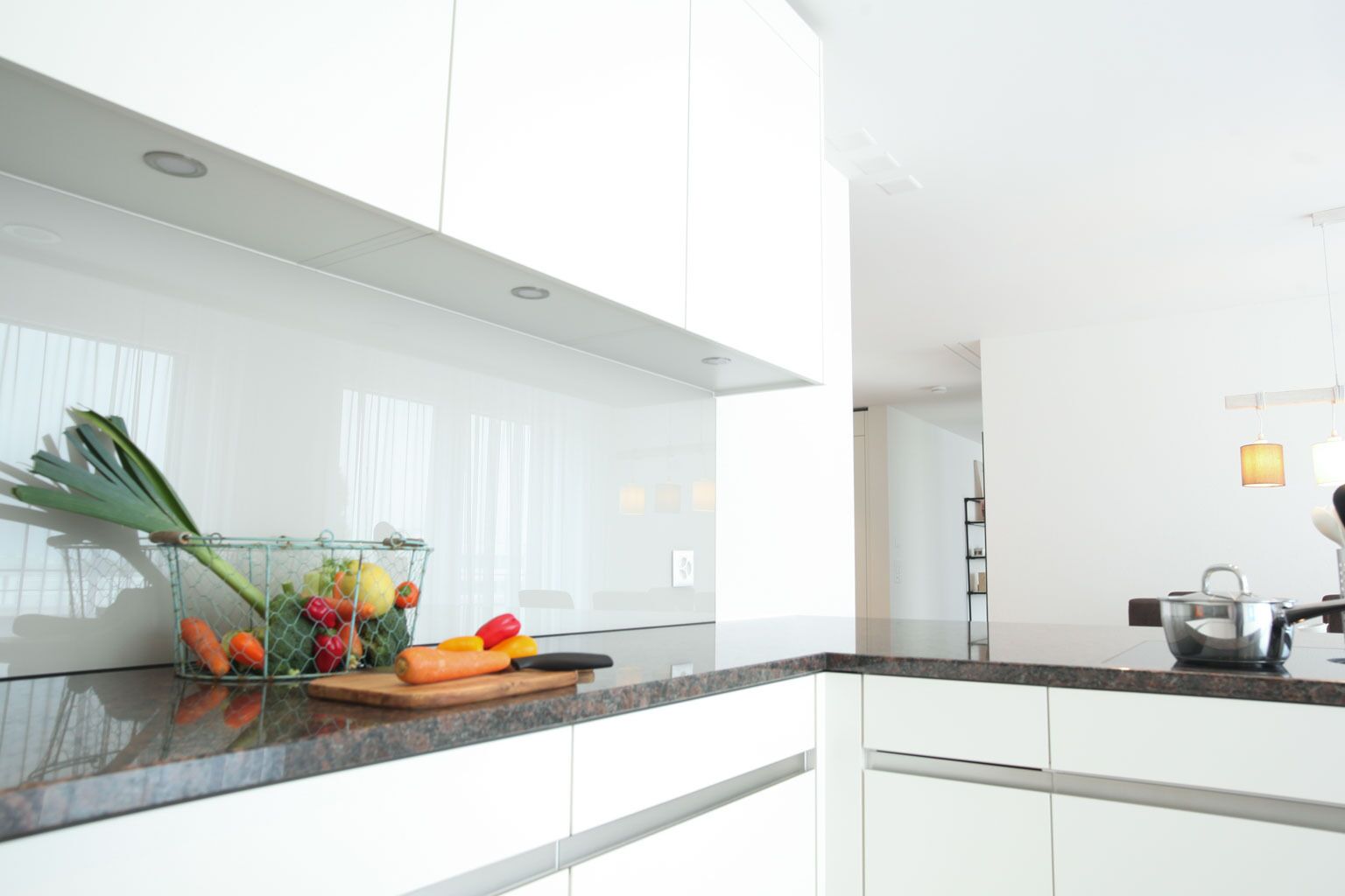 City Apartment | Private kitchen | Fridge, microwave, oven, dishwasher