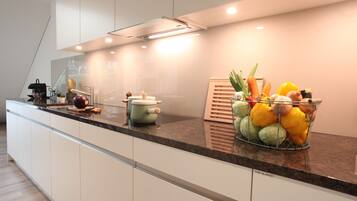 City Duplex | Private kitchen | Fridge, microwave, oven, dishwasher
