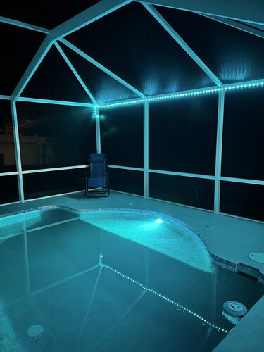 Fins Up - 3/2 Pet Friendly Pool Home Sunny SW Florida