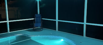 Fins Up - 3/2 Pet Friendly Pool Home Sunny SW Florida