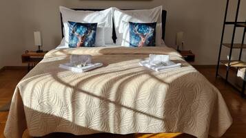 1 habitación, tabla de planchar con plancha, wifi gratis y ropa de cama